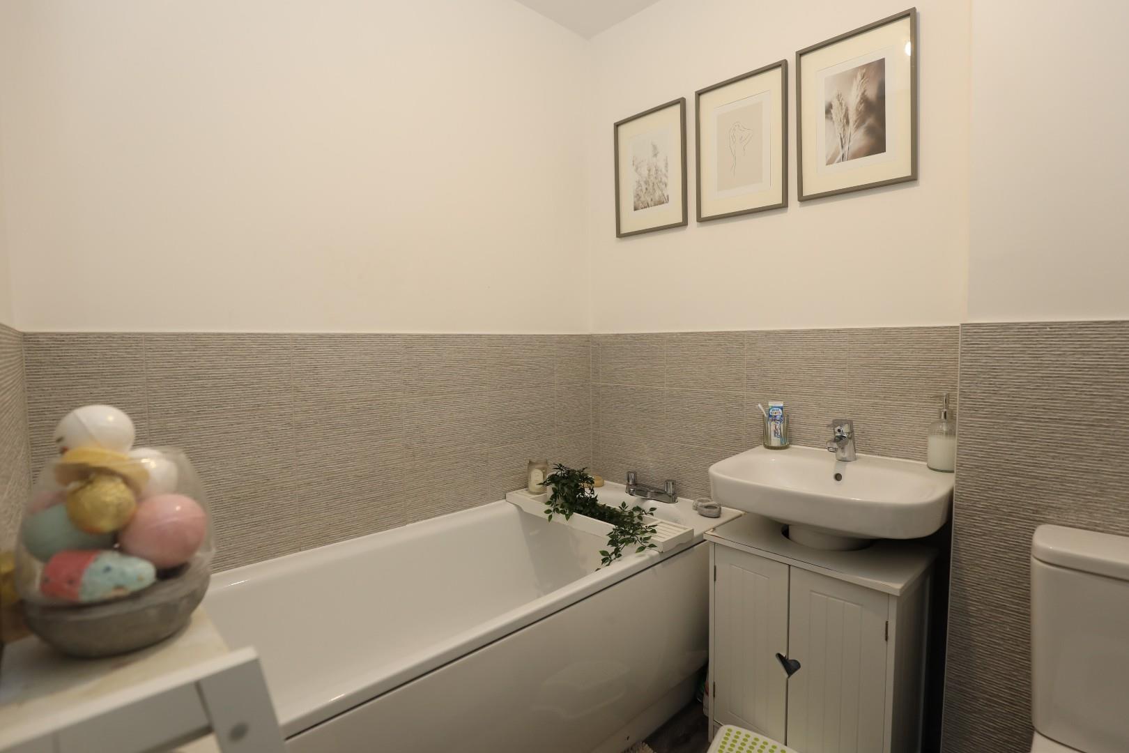 18 Cae Ffynnon, Cowbridge, Vale of Glamorgan, CF71 7FJ